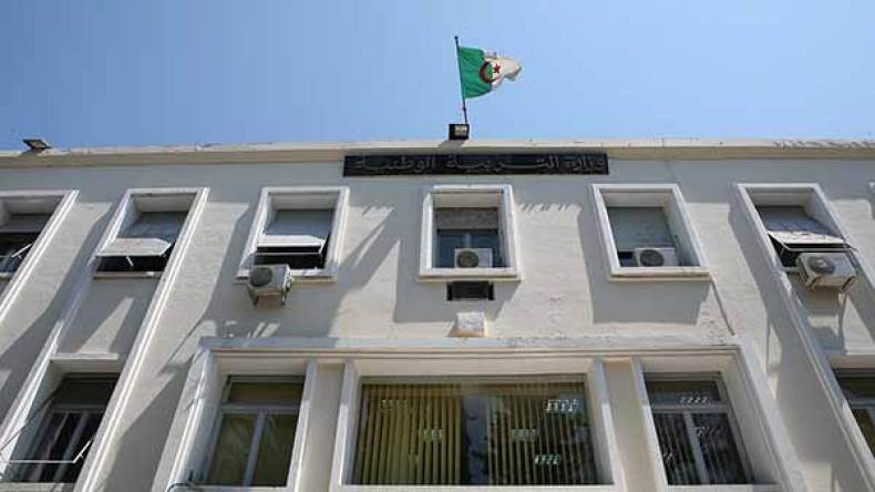 “سيسبانس” في أروقة وزارة التربية بسبب “حركة تغييرات واسعة”