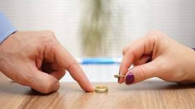 مطلقات يبحثن عن السعادة بعيدا عن عش الزوجية