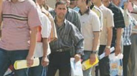 مناصب شغل وهمية واستثمارات نظرية والحكومة تبيع الأرقام