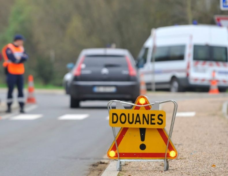 France: un douanier tué par un homme armé