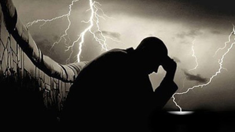 ضرب والده وطلق زوجته الحامل بأمر من المسيح الدجال