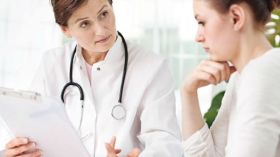 نساء يحرجن أطباءهن بالحمل والإنجاب!