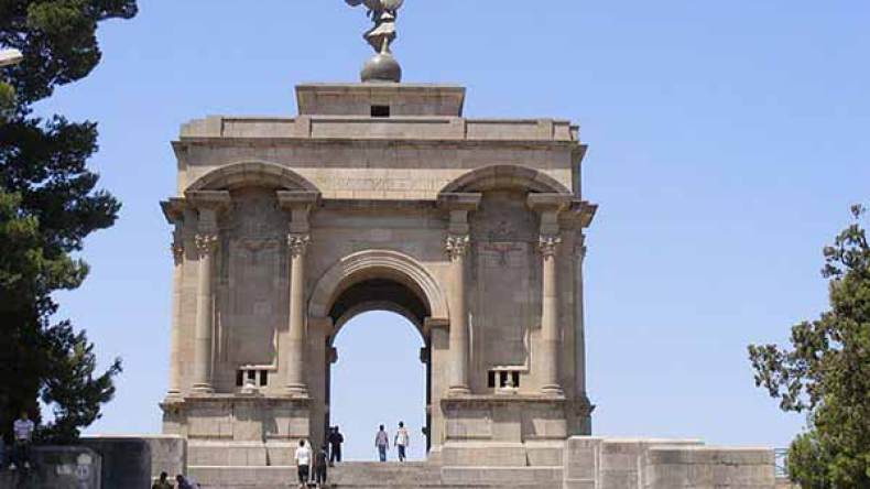 “نصب الأموات” بقسنطينة ملاذ الزوار للاسترخاء بين أسوار التاريخ