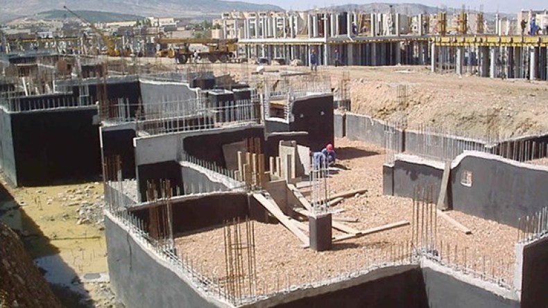 المطالبة بالتحقيق في مشروع جامعة تامدة ومخلفات إبعاد الشركة الإسبانية