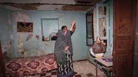 8 عائلات تواجه الموت ردما تحت الأنقاض بالقبة