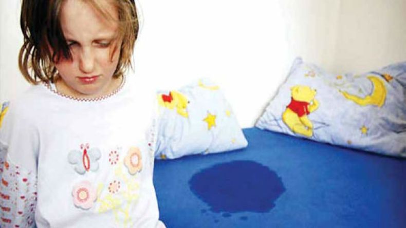 التبول اللاإرادي عند طفلك.. عالجيه ولا تتجاهليه