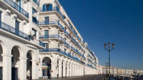 مدن الجزائر وقت الإفطار.. لا نقل ولا دواء ولا بيع ولا شراء