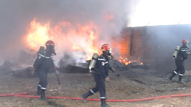 حالة رعب إثر احتراق مئات العجلات ببشار