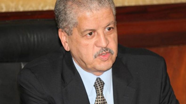 سلال يؤكد عدم تجميد عدد من مشاريع طرقات بإيليزي