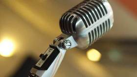 من أسئلة “قوانين المالية والقدرة الشرائية” إلى سؤال.. هل تخفي الأسرار عن زوجتك؟!