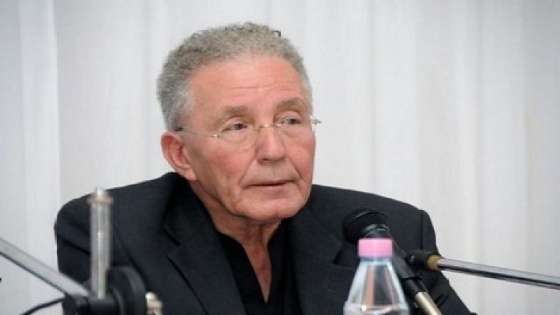 الشاعر والكاتب مالك علولة في ذمة الله