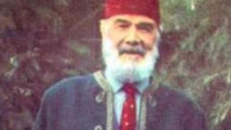 ابنة مصالي ترفض مصافحة رئيس حزب الشعب وتكيل له الاتهامات