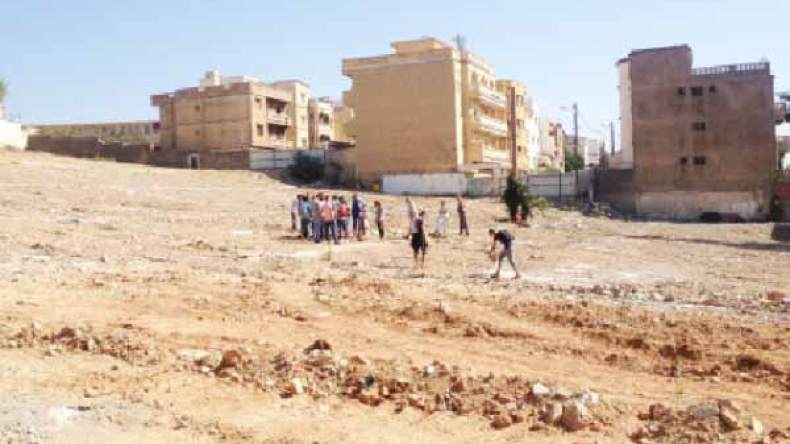 أصحاب التعاونية العقارية بقريقوري يستنجدون بالوالي زوخ