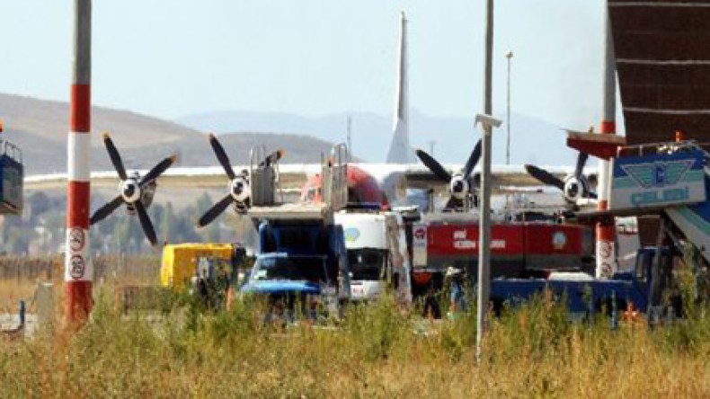 تركيا تفتش طائرة أرمنية متوجهة لسوريا