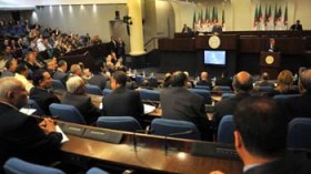فتنة في البرلمان واتهامات للتحالف الرئاسي بتصميم قانون البلدية على المقاس