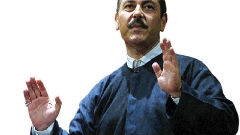 لطفي بوشناق يعيد الموسيقار نوبلي فاضل إلى الواجهة