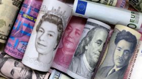 ترامب يعطي دفعة قوية للدولار في الأسواق العالمية