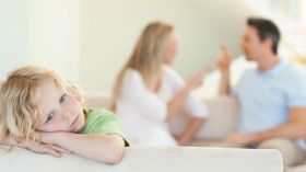 كيف يتم احتواء الأطفال بعد الانفصال؟!