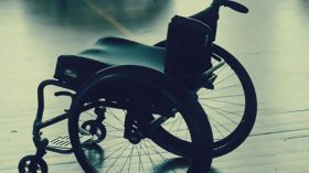 نزيهة ذهبت للعلاج في تونس فعادت مقعدة!