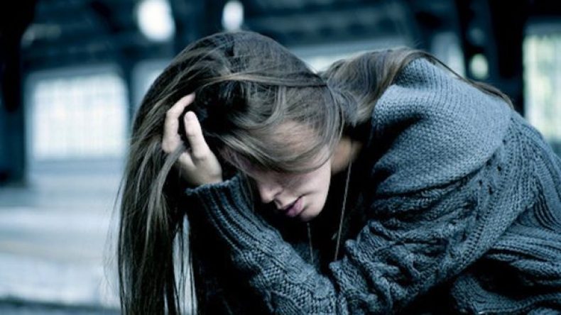 هل أنساه لأنه يحب صديقتي؟