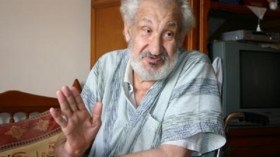 الفنان الكوميدي أبو جمال في ذمة الله