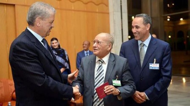 ميهوبي يطلق اسم كويرات على قاعة “كوسموس” والعسكري على مسرح البويرة