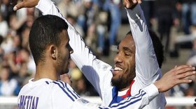 “فقير وغزال” يكرّسان صدارة أولمبيك ليون