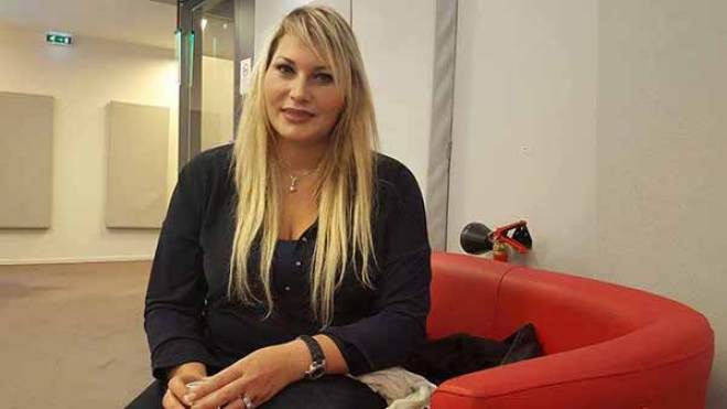 حصريا: “بعيد عنك” تعيد الفنانة أمل وهبي بعد الإعتزال!