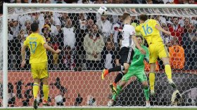 الماكينات تطيح بالصفر الزرق!