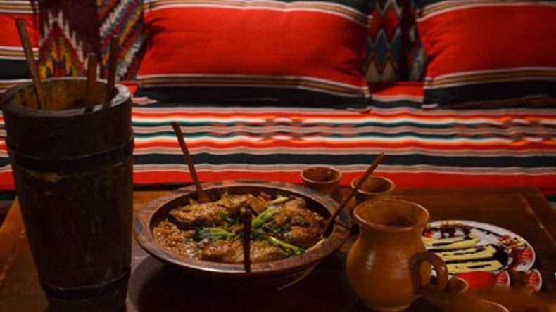 مطعم تقليدي على الرصيف ينافس الفنادق في خنشلة