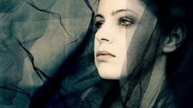 انشغال زوجي سبب لي الوحدة والاكتئاب