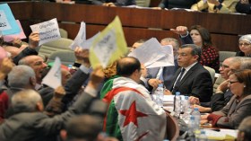 قانون المالية يعاقب المسنين والمعاقين..!