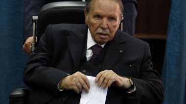 Bouteflika candidat officiel à la présidentielle