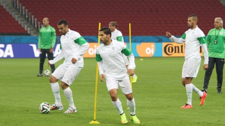 الرئيس بوتفليقة يشيد بآداء “الخضر” ويشجعهم