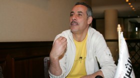 السيكتور “ملتزم” بصلواته فكيف يسيء للإسلام!