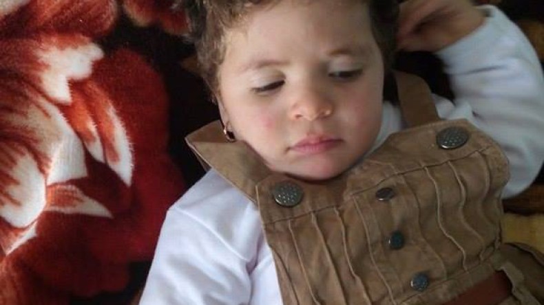 قصة آدم الذي تحوَّل إلى أمينة بسبب مرض هرموني نادر؟