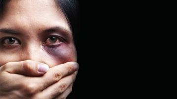 المرأة أمام العنف والعنف المضاد