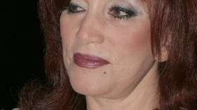 أحلام مستغانمي للشروق: “باخرة محمّلة بسبعة آلاف نسخة في طريقها إلى الجزائر”