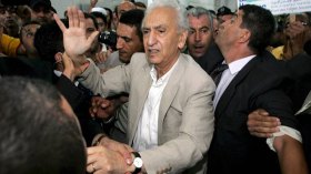 لماذا لا نذكرهم إلاّ بعد الممات؟