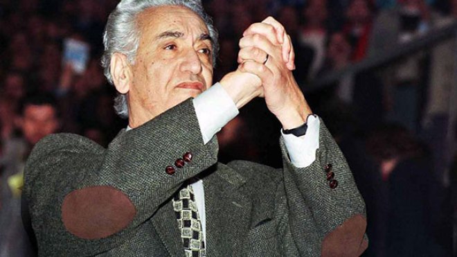“آيت أحمد أحد صناع الاستقلال ومن رموز التاريخ المعاصر”