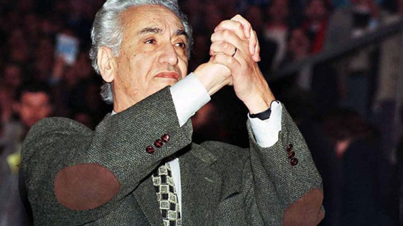 “آيت أحمد أحد صناع الاستقلال ومن رموز التاريخ المعاصر”