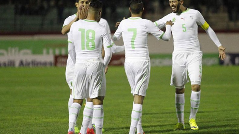 المكسيكيون والقطريون يريدون مواجهة المحاربين