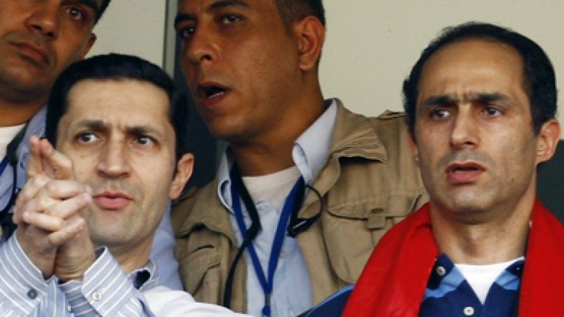 آل مبارك حلموا بوصول الفراعنة إلى المونديال للبقاء في الحكم