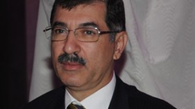 علاء‭ ‬صادق:‮”‬عمرو‭ ‬أديب‭ ‬وشلته‭ ‬أفاعي‭ ‬ترقص‭ ‬على‭ ‬ألحان‭ ‬من‭ ‬يدفع‭ ‬أكثر‮”‬