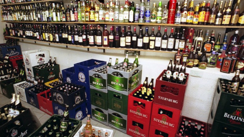 فريد بجاوي يستثمر الرشاوى في إنتاج الخمور