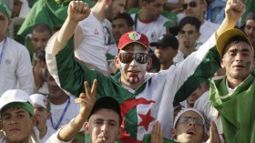 ضيق الوقت وموسم الحج يطيحان بآمال المشجعين في مساندة الخضر بواغادوغو