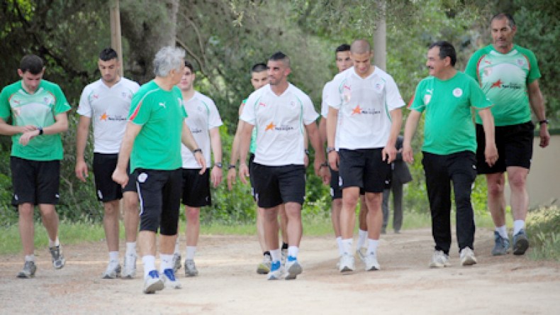 3 حصص تدريبية للخضر في اليوم الثاني للتربص