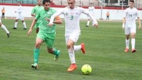 آمال “الخضر” ينهزمون أمام المنتخب العسكري