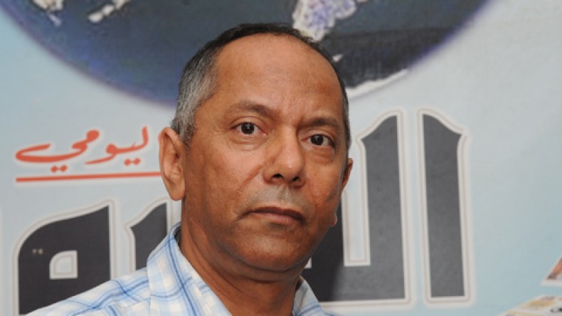 أخصائي‭ ‬في‭ ‬الأمراض‭ ‬العقلية‭ ‬يتسوّل‭ ‬في‭ ‬شارع‭ ‬ديدوش‭ ‬مراد‭ ‬لكتابة‭ ‬رواية