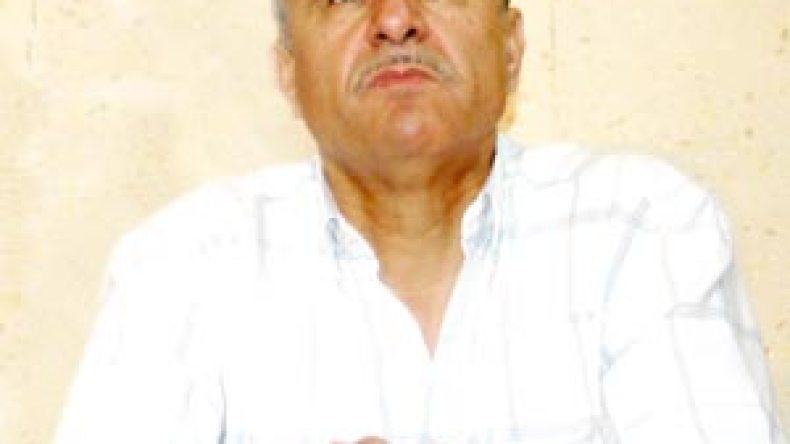 علي مالك في مواجهة الفضائح